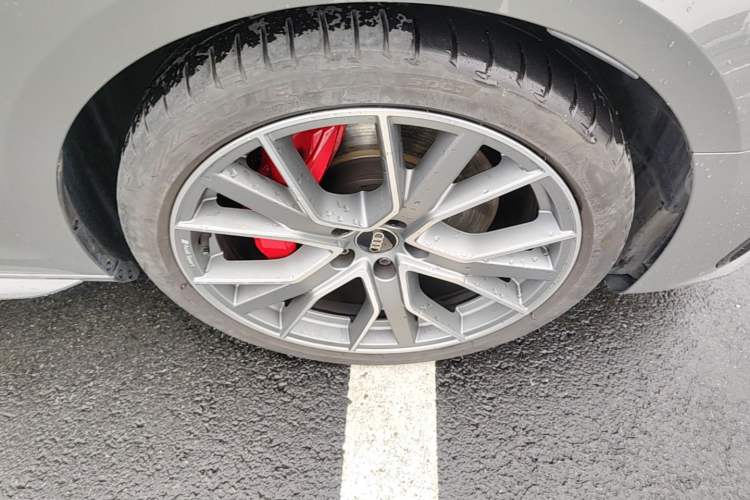 Used Audi S4 2024 S4 3.0TFSI Right Front Wheel Hub