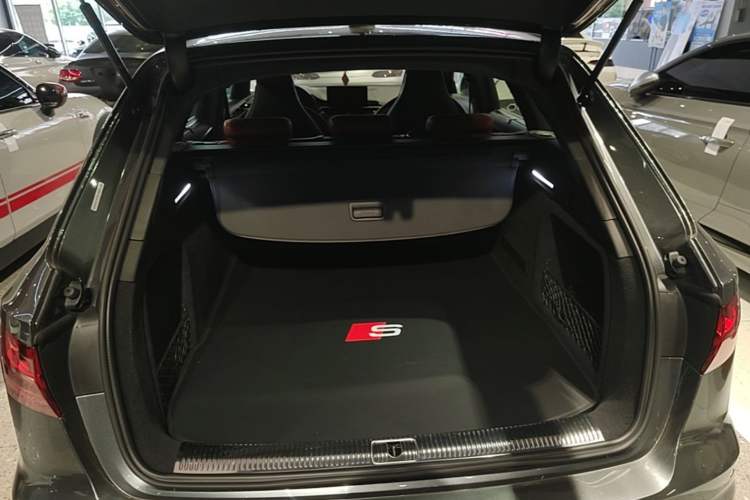 Used Audi S4 2024 S4 Avant 3.0TFSI Trunk