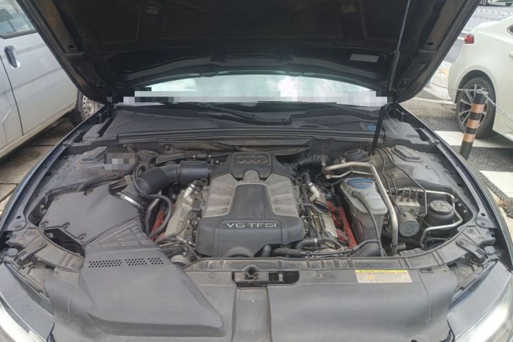 Used Audi S5 2010 S5 3.0T Sportback Engine Bay