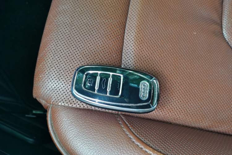 Used Audi S5 2010 S5 3.0T Sportback Vehicle Key