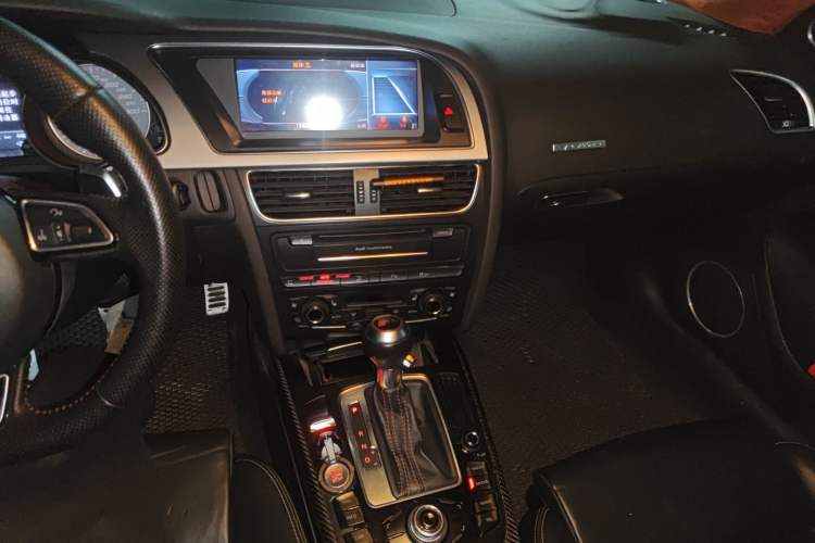 Used Audi S5 2010 S5 3.0T Sportback Audio And AC Panel