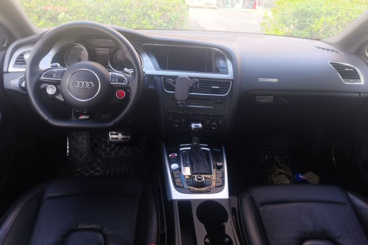 Used Audi S5 2010 S5 3.0T Sportback Center Console