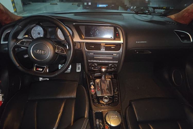 Used Audi S5 2010 S5 3.0T Sportback Center Console