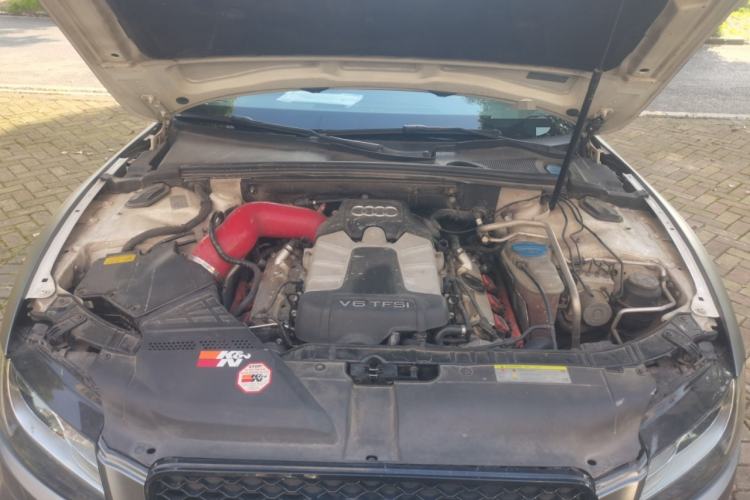 Used Audi S5 2010 S5 3.0T Sportback Engine Bay