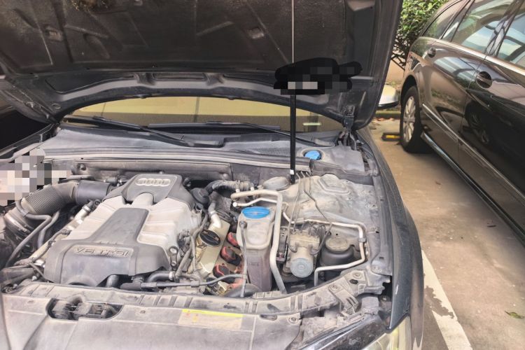 Used Audi S5 2010 S5 3.0T Sportback Engine Bay Left
