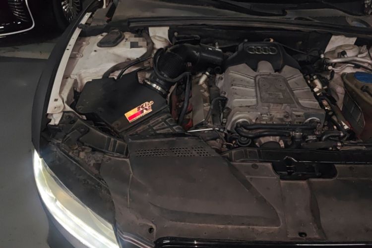 Used Audi S5 2010 S5 3.0T Sportback Engine Bay Right