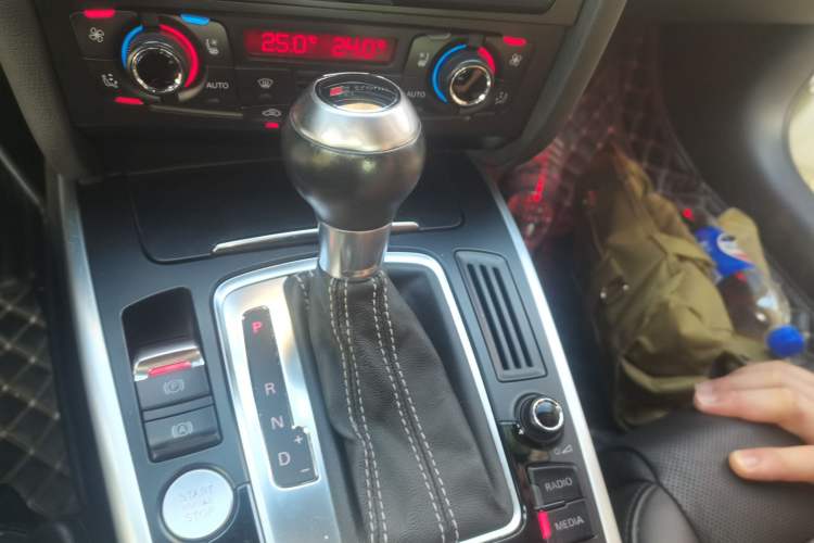 Used Audi S5 2010 S5 3.0T Sportback Gear Lever
