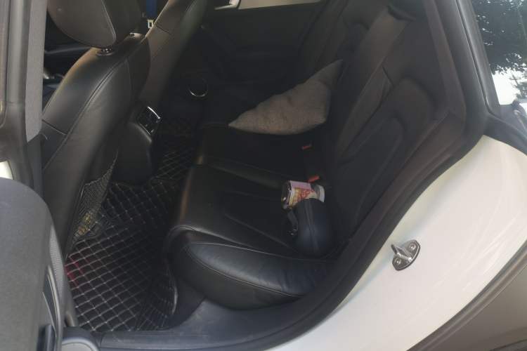 Used Audi S5 2010 S5 3.0T Sportback Left Rear Seat