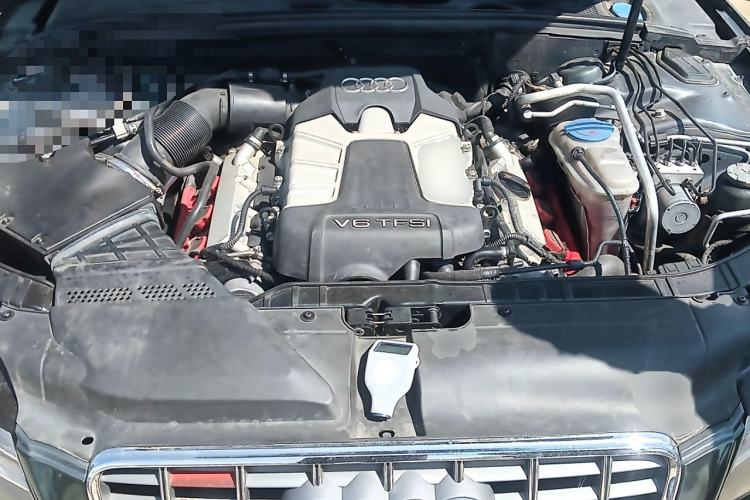 Used Audi S5 2010 S5 3.0T Sportback Engine Bay