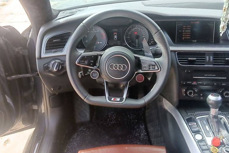 Used Audi S5 2010 S5 3.0T Sportback Steering Wheel