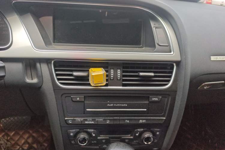 Used Audi S5 2010 S5 3.0T Sportback Audio And AC Panel