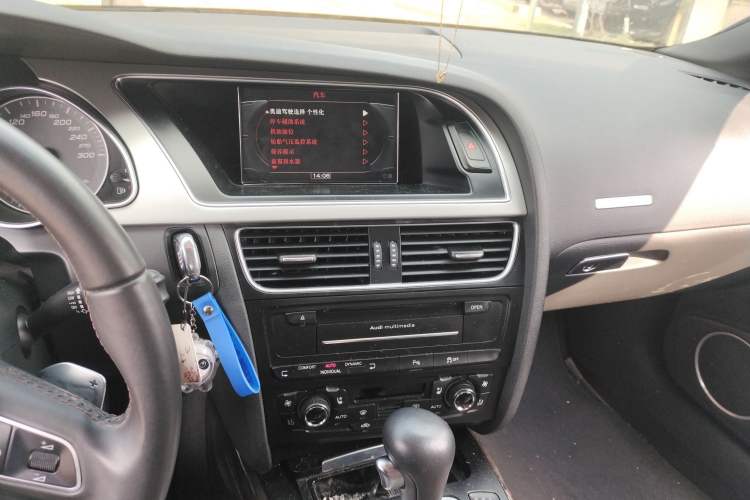 Used Audi S5 2010 S5 3.0T Sportback Audio And AC Panel