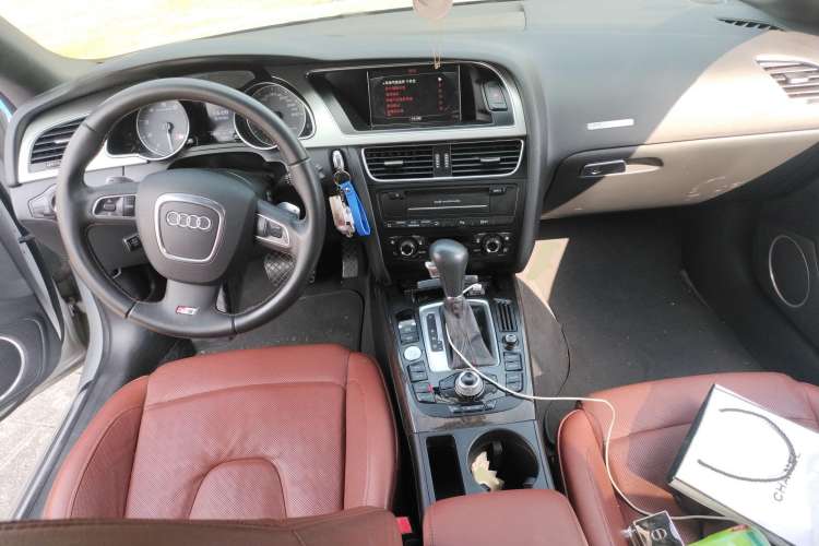 Used Audi S5 2010 S5 3.0T Sportback Center Console