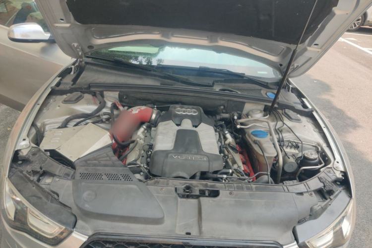 Used Audi S5 2010 S5 3.0T Sportback Engine Bay