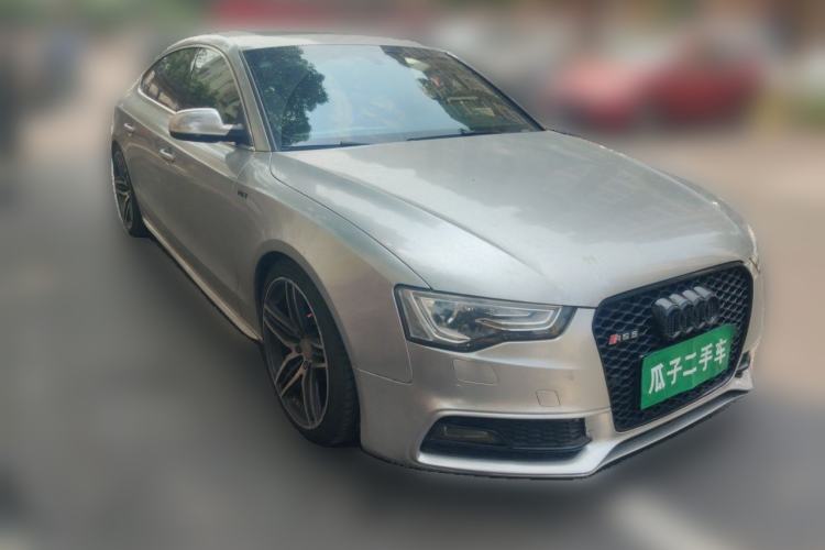 Used Audi S5 2010 S5 3.0T Sportback Front Right 45 Deg