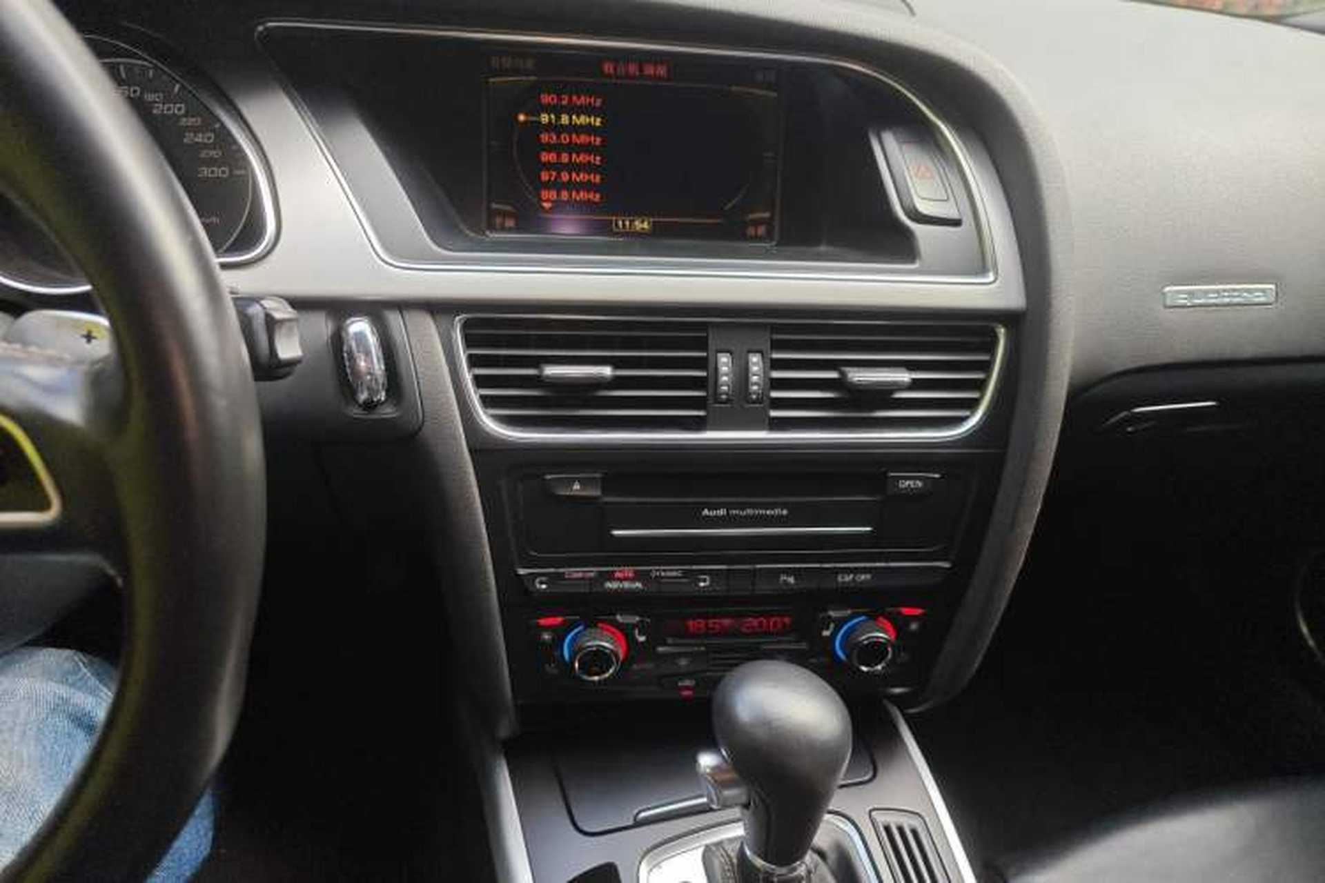 Used Audi S5 2010 S5 3.0T Sportback Audio And AC Panel