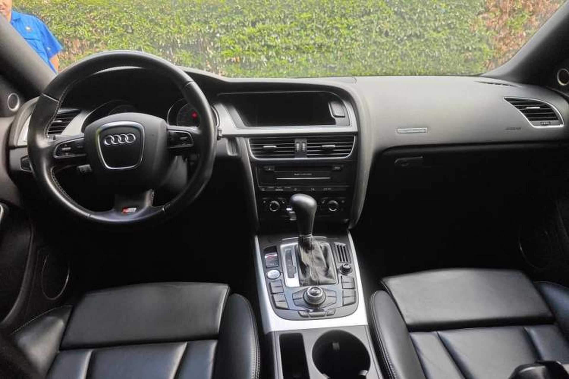 Used Audi S5 2010 S5 3.0T Sportback Center Console