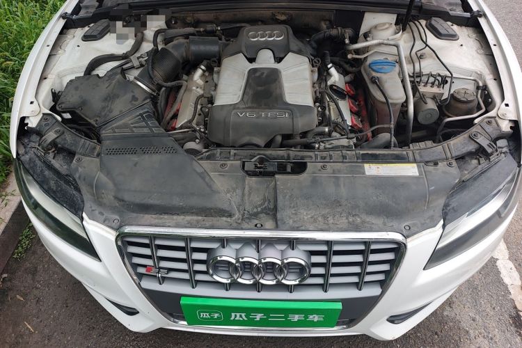 Used Audi S5 2010 S5 3.0T Sportback Engine Bay