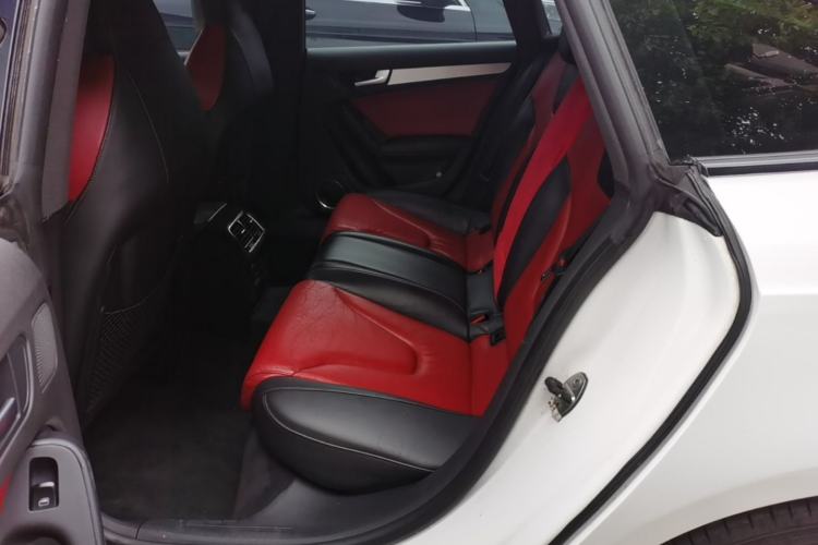Used Audi S5 2010 S5 3.0T Sportback Left Rear Seat