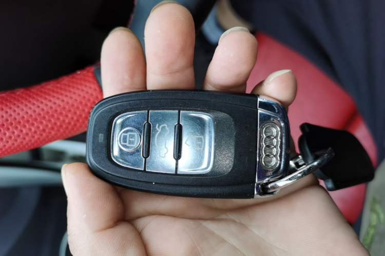 Used Audi S5 2010 S5 3.0T Sportback Vehicle Key