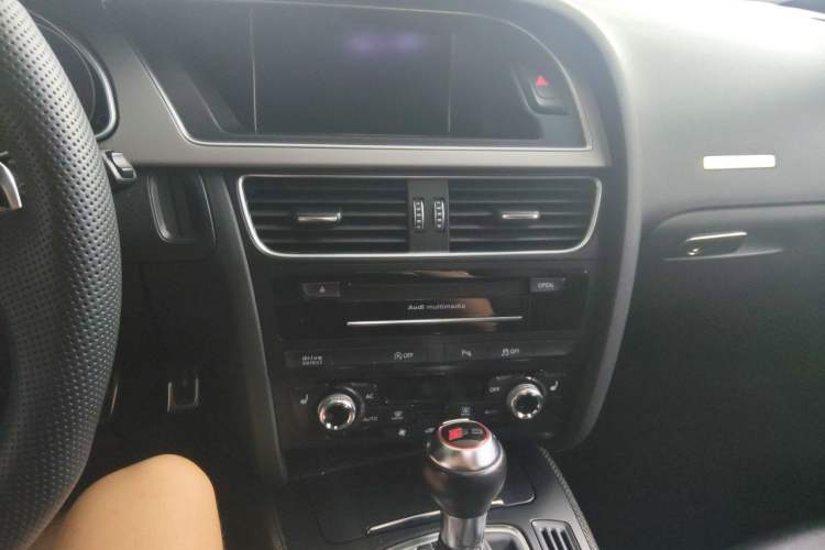 Used Audi S5 2012 S5 3.0T Sportback Audio And AC Panel