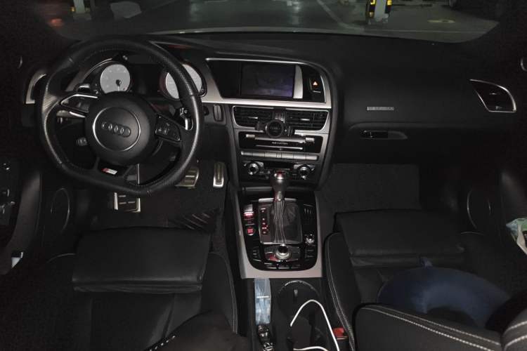 Used Audi S5 2012 S5 3.0T Sportback Center Console