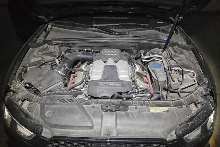 Used Audi S5 2012 S5 3.0T Sportback Engine Bay