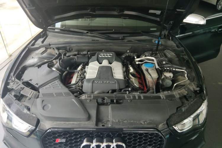 Used Audi S5 2012 S5 3.0T Sportback Engine Bay