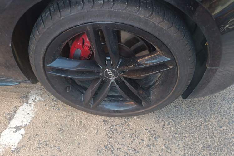 Used Audi S5 2012 S5 3.0T Coupe Right Front Wheel Hub