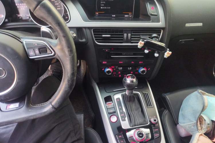 Used Audi S5 2012 S5 3.0T Sportback Audio And AC Panel
