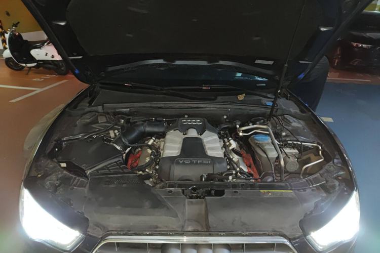 Used Audi S5 2012 S5 3.0T Sportback Engine Bay