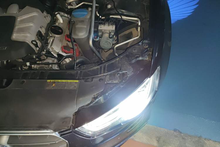 Used Audi S5 2012 S5 3.0T Sportback Engine Bay Left