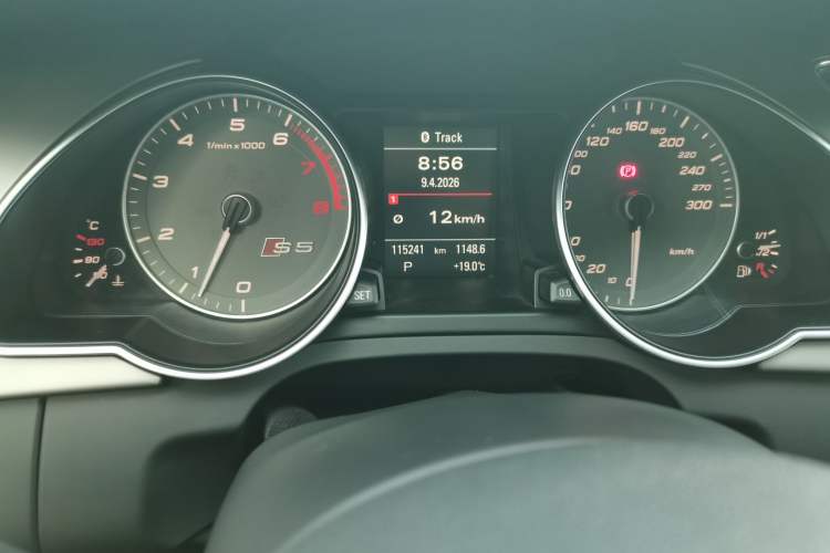 Used Audi S5 2012 S5 3.0T Sportback Odometer Close Up