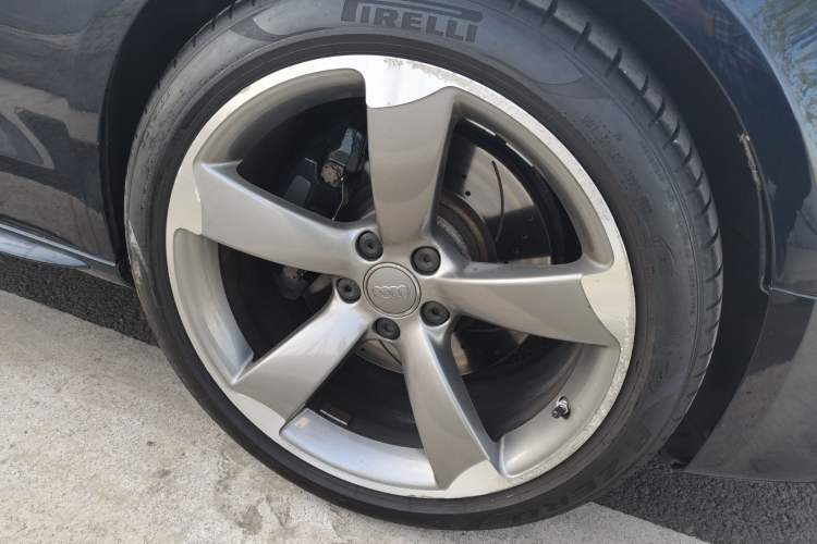 Used Audi S5 2012 S5 3.0T Sportback Right Front Wheel Hub