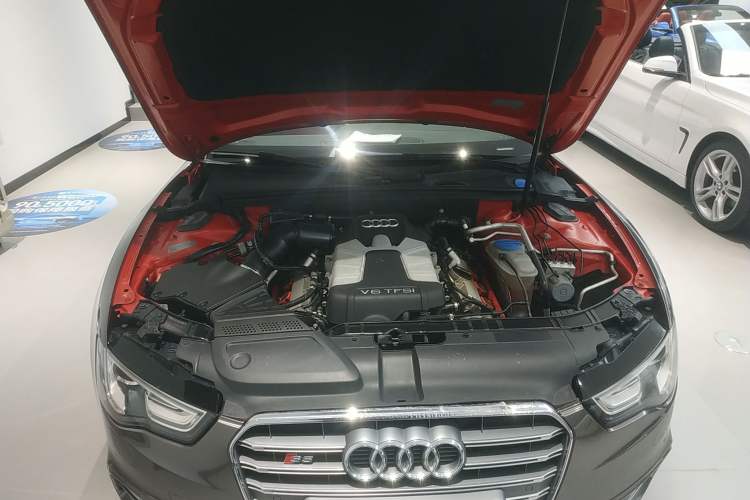 Used Audi S5 2012 S5 3.0T Cabriolet Engine Bay
