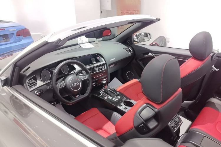 Used Audi S5 2012 S5 3.0T Cabriolet Interior 2
