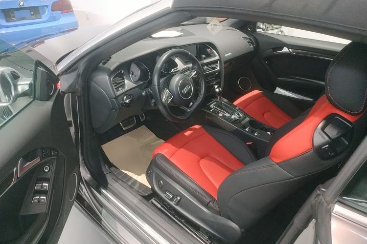 Used Audi S5 2012 S5 3.0T Cabriolet Interior 3