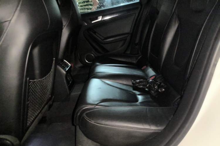 Used Audi S5 2012 S5 3.0T Sportback Left Rear Seat