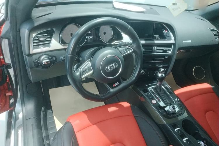Used Audi S5 2012 S5 3.0T Cabriolet Steering Wheel