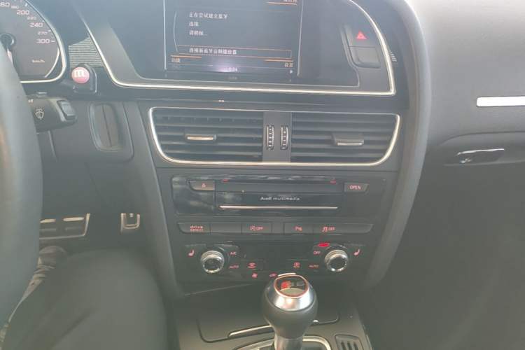 Used Audi S5 2012 S5 3.0T Cabriolet Audio And AC Panel
