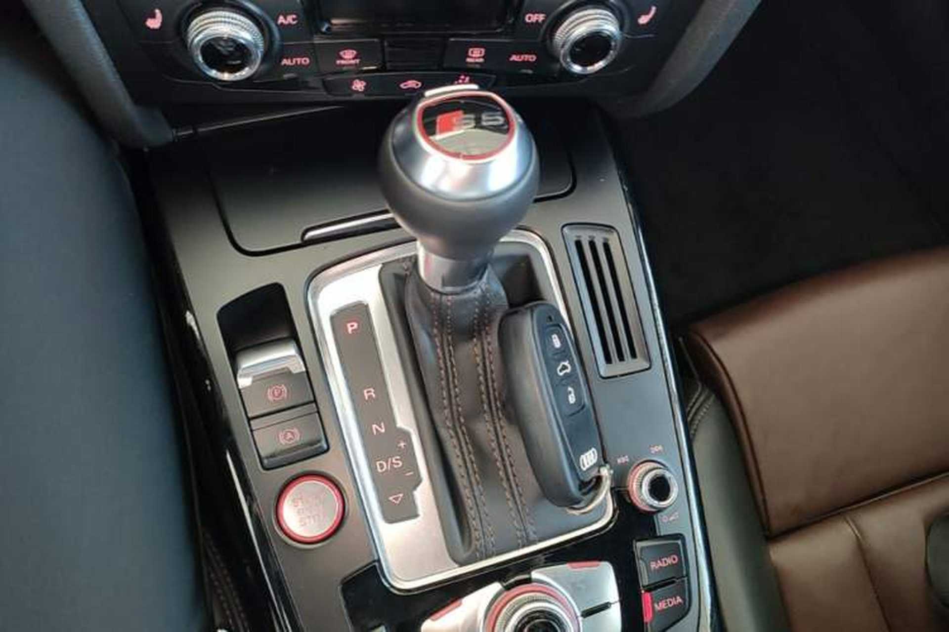 Used Audi S5 2012 S5 3.0T Cabriolet Gear Lever