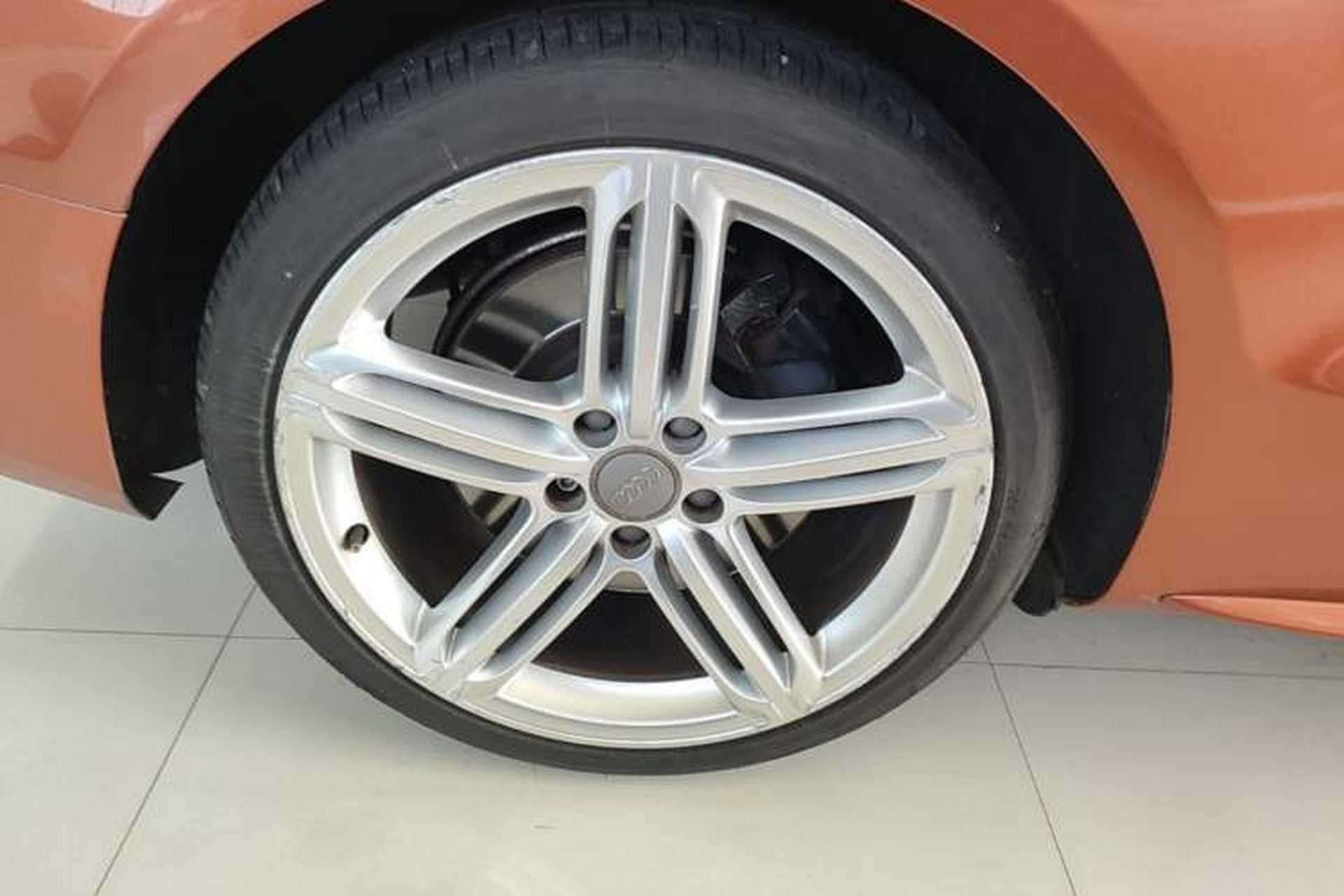 Used Audi S5 2012 S5 3.0T Cabriolet Right Rear Wheel Hub
