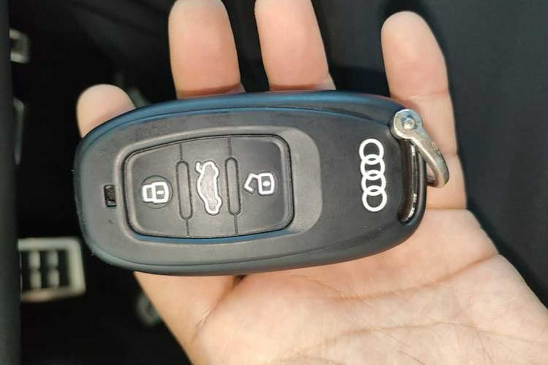 Used Audi S5 2012 S5 3.0T Cabriolet Vehicle Key