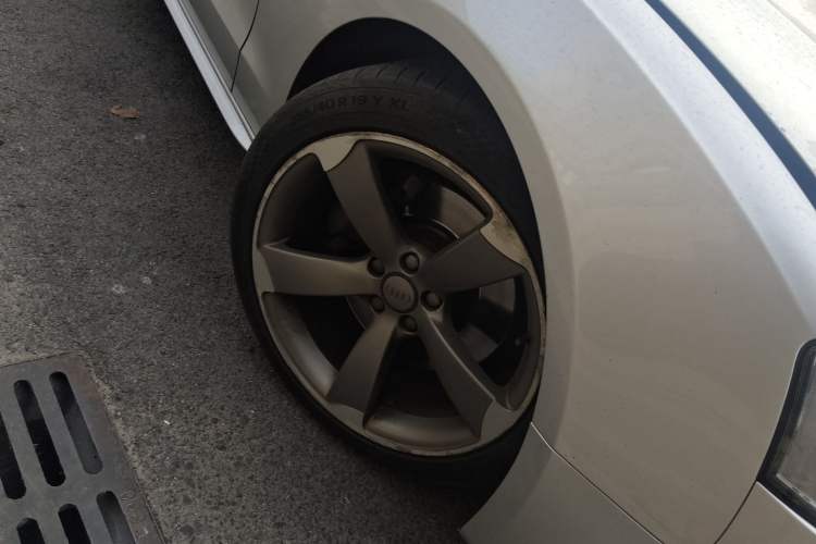 Used Audi S5 2012 S5 3.0T Sportback Right Front Wheel Hub