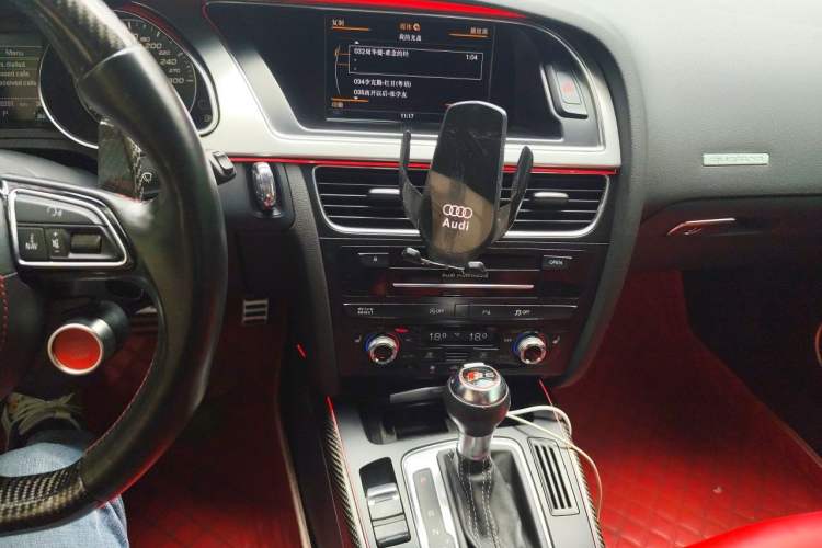 Used Audi S5 2012 S5 3.0T Cabriolet Audio And AC Panel