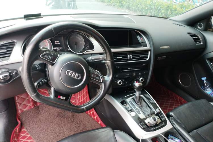 Used Audi S5 2012 S5 3.0T Coupe Center Console