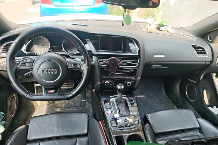 Used Audi S5 2012 S5 3.0T Sportback Center Console
