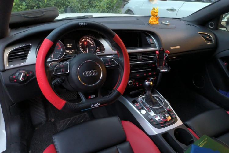 Used Audi S5 2012 S5 3.0T Coupe Center Console