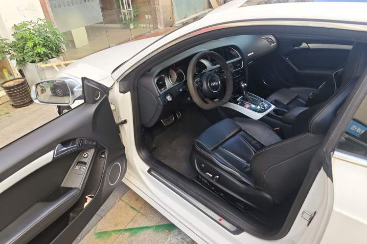 Used Audi S5 2012 S5 3.0T Coupe Driver Seat