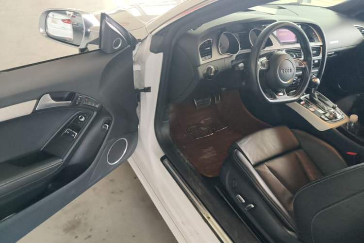 Used Audi S5 2012 S5 3.0T Coupe Driver Seat